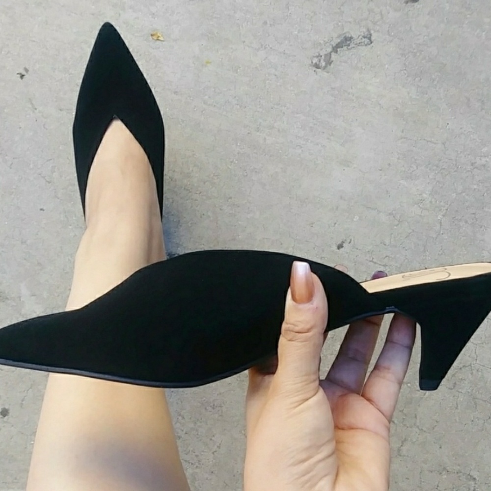 ADORABLE BLACK POINTED TOE MULE w CUTE KITTEN HEEL